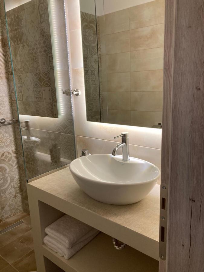 The Mits Luxury Apartments Città di Skiathos Esterno foto