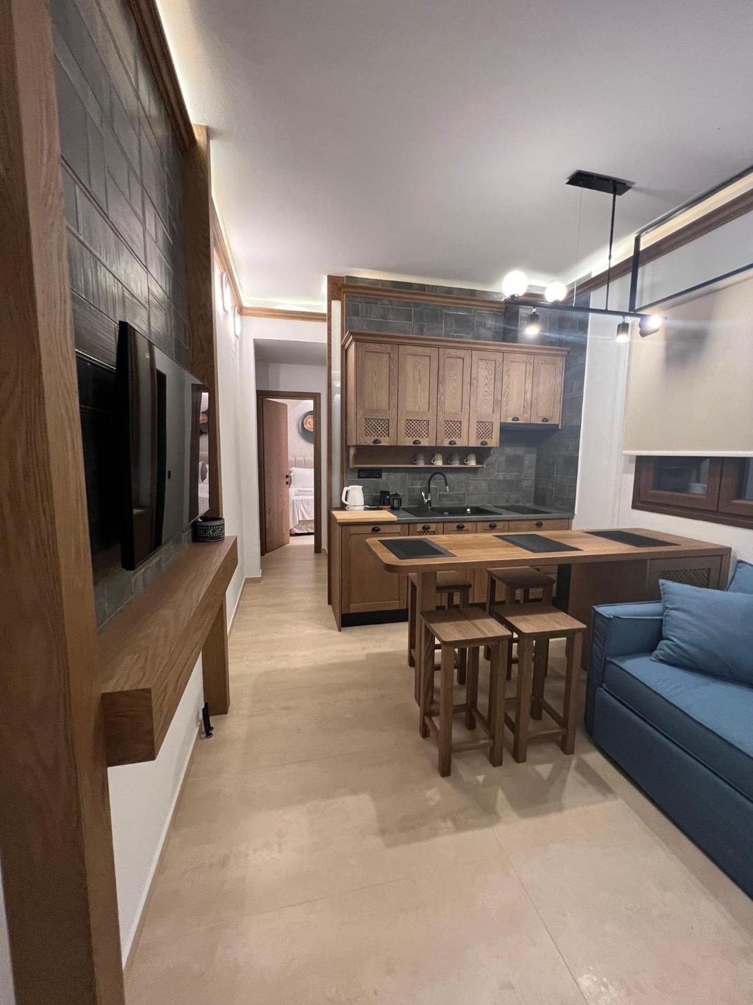 The Mits Luxury Apartments Città di Skiathos Esterno foto