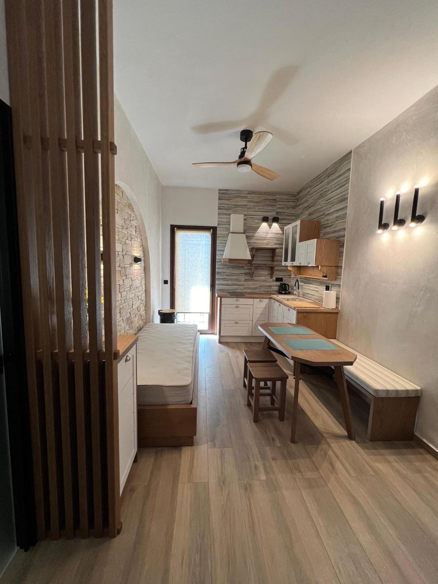The Mits Luxury Apartments Città di Skiathos Esterno foto